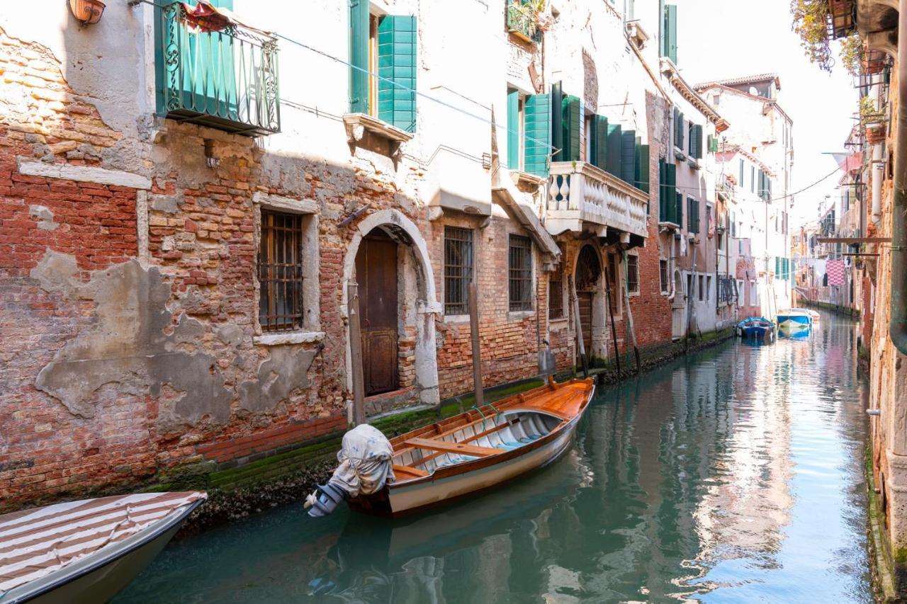 Casa Al Ponte Scudi - 4 Windows On The Canal Венеция Екстериор снимка